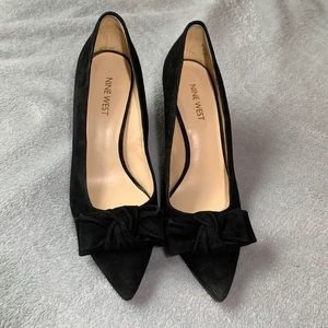 Nine West Black Suede Pointy-toe Pump 7.5M